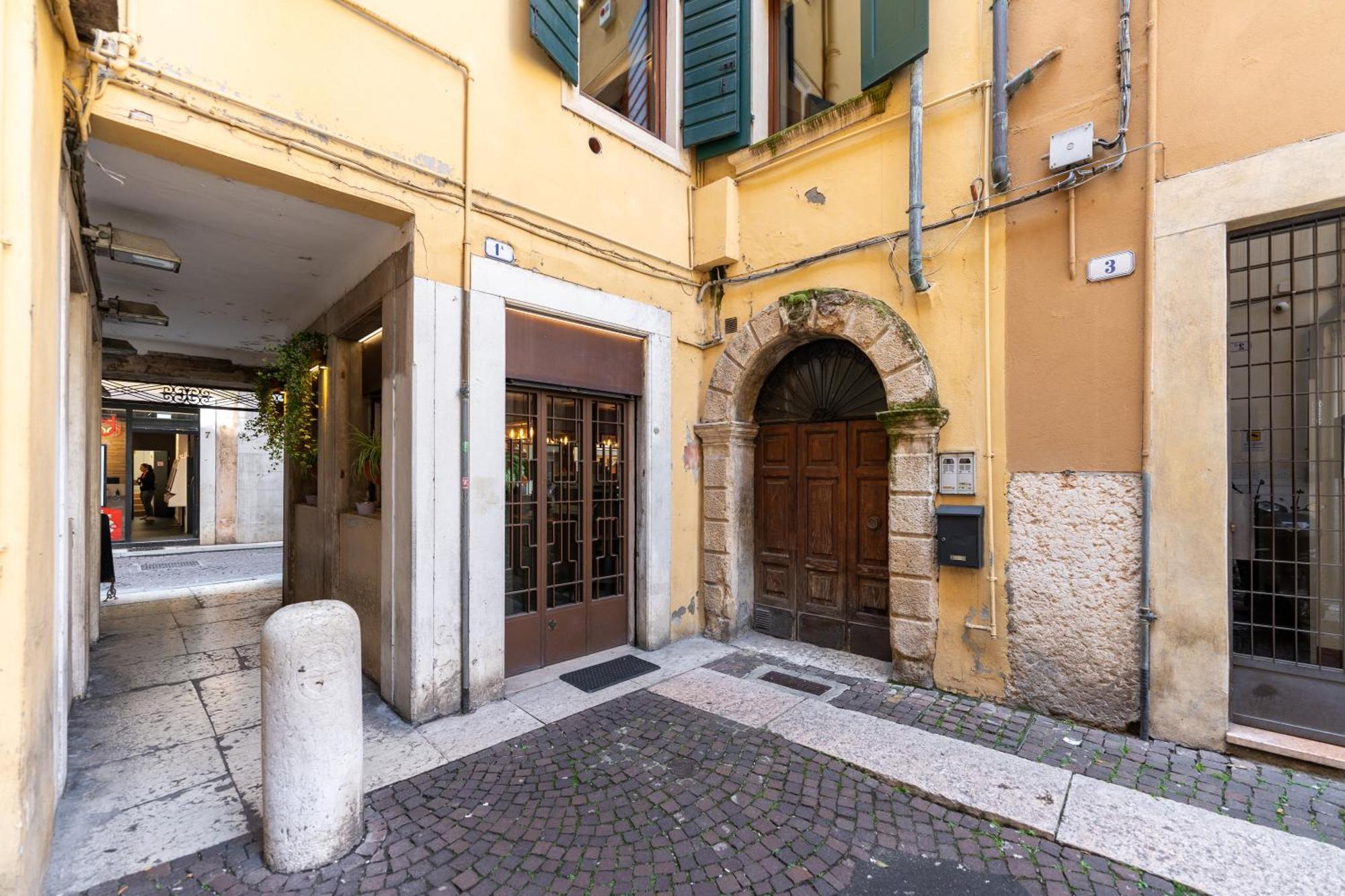 Sgarzerie Luxury Flat 2 Rooms 120Mq Verona Luaran gambar