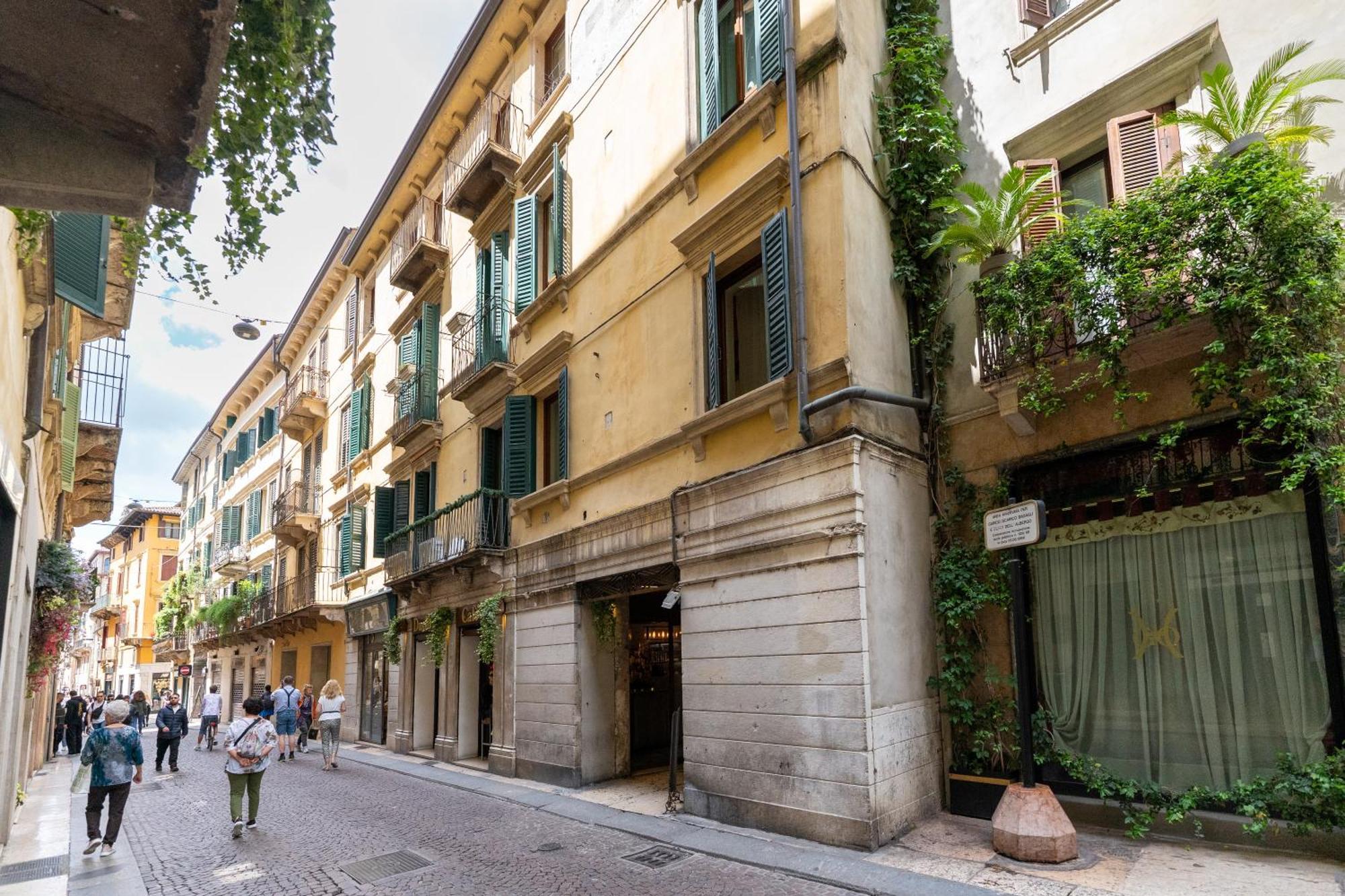 Sgarzerie Luxury Flat 2 Rooms 120Mq Verona Luaran gambar
