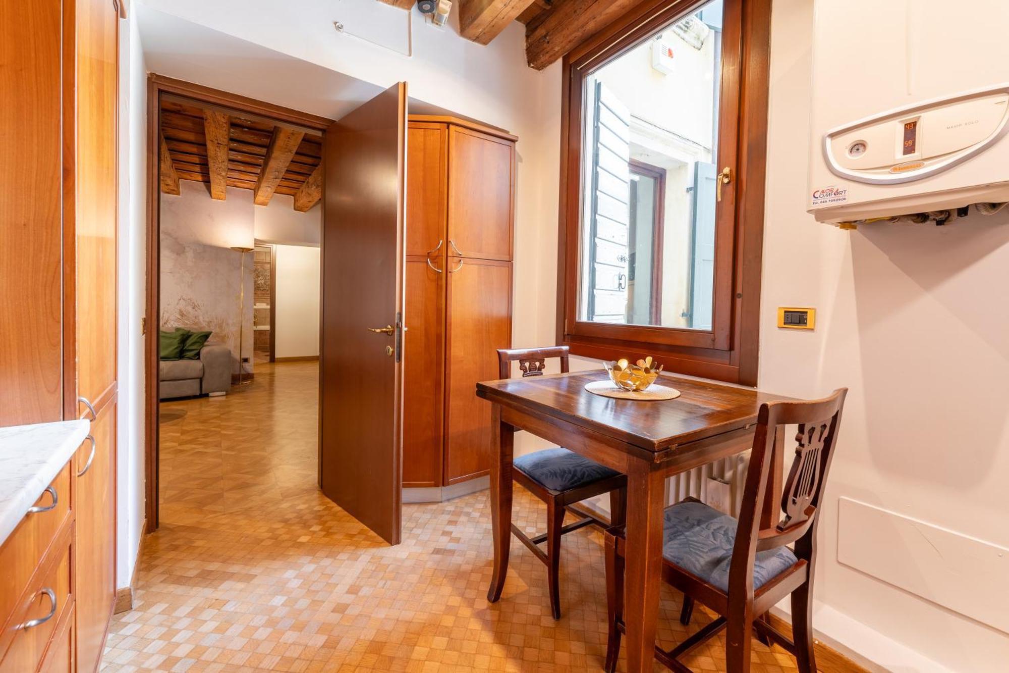 Sgarzerie Luxury Flat 2 Rooms 120Mq Verona Luaran gambar